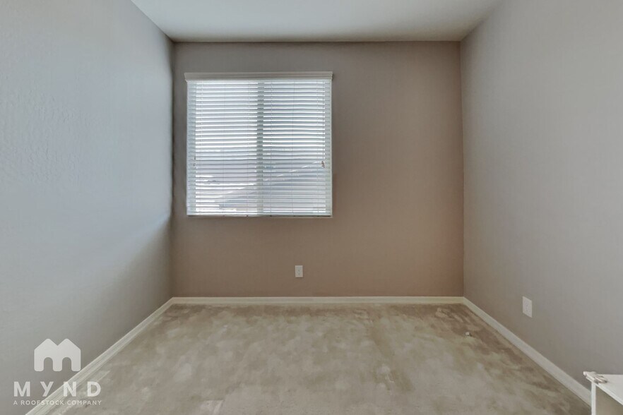Building Photo - 2245 S Wallrade Ln