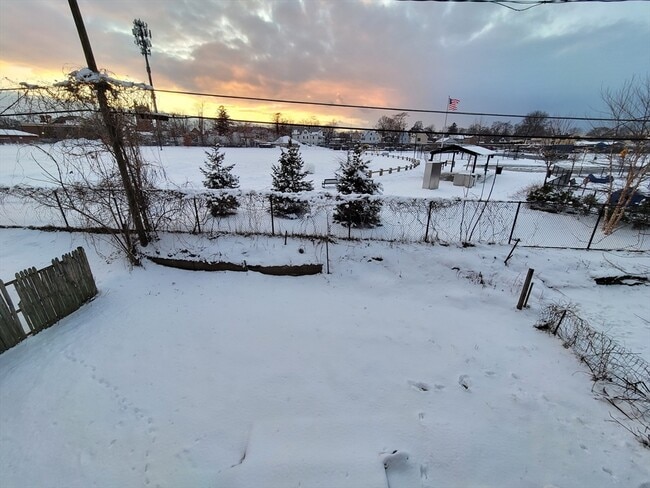 Building Photo - 166 Northampton Ave