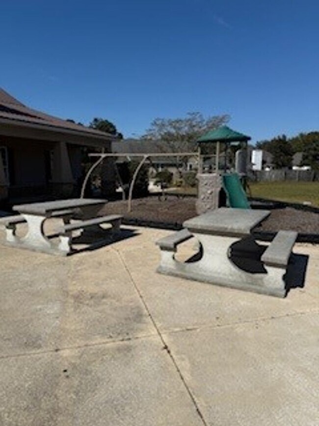 Building Photo - 534 Cobblestone Cir