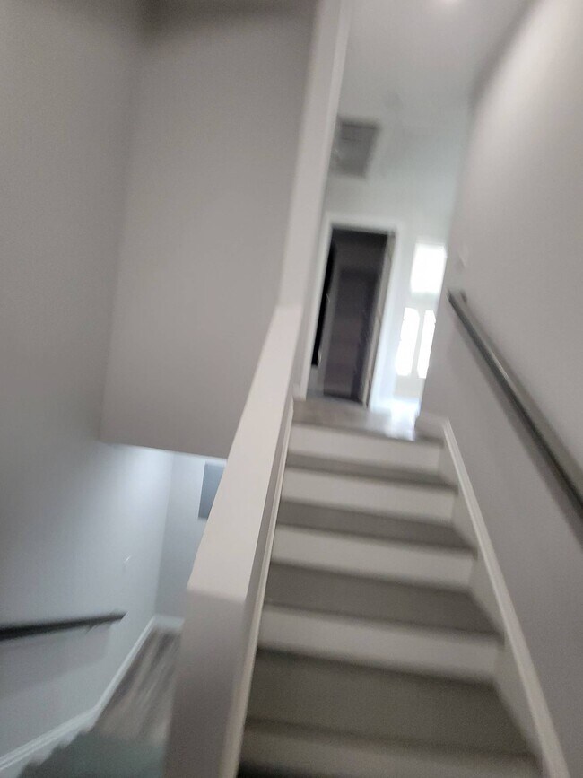 Building Photo - 31 Bouton St