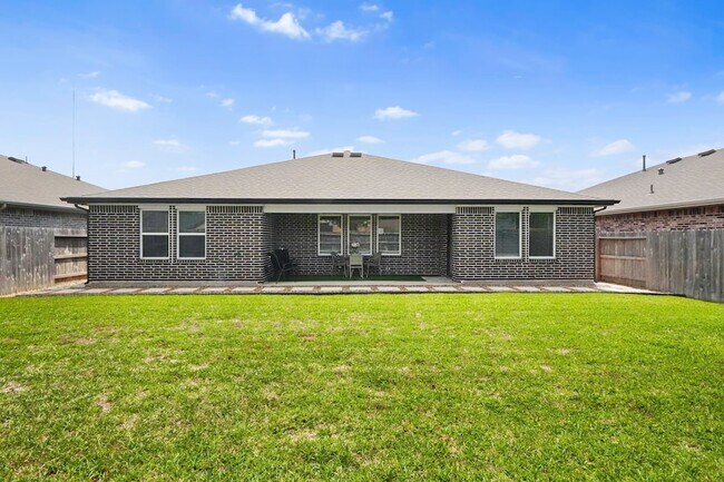 Building Photo - 1126 Hyde Lk Ln