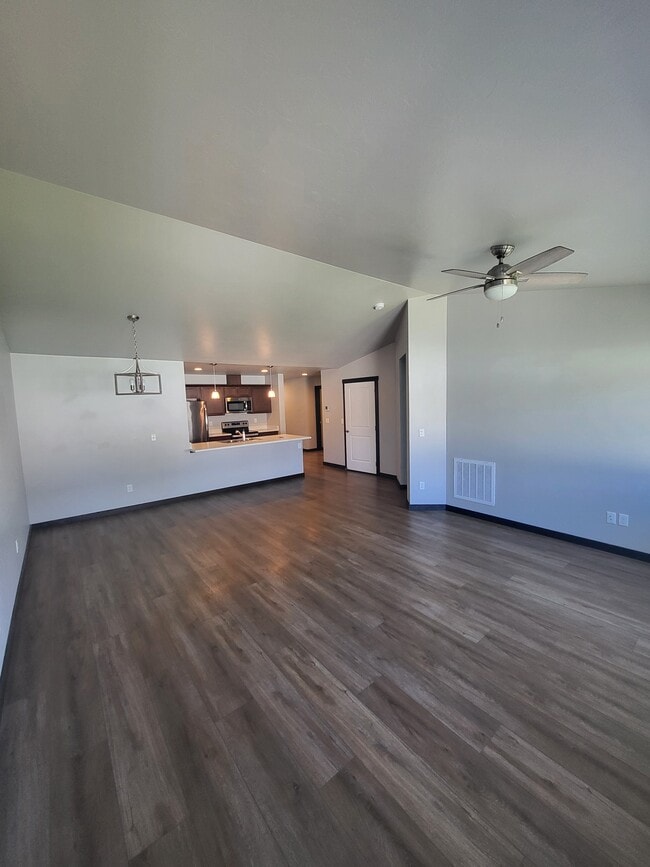 Building Photo - 1399 Destiny Ln