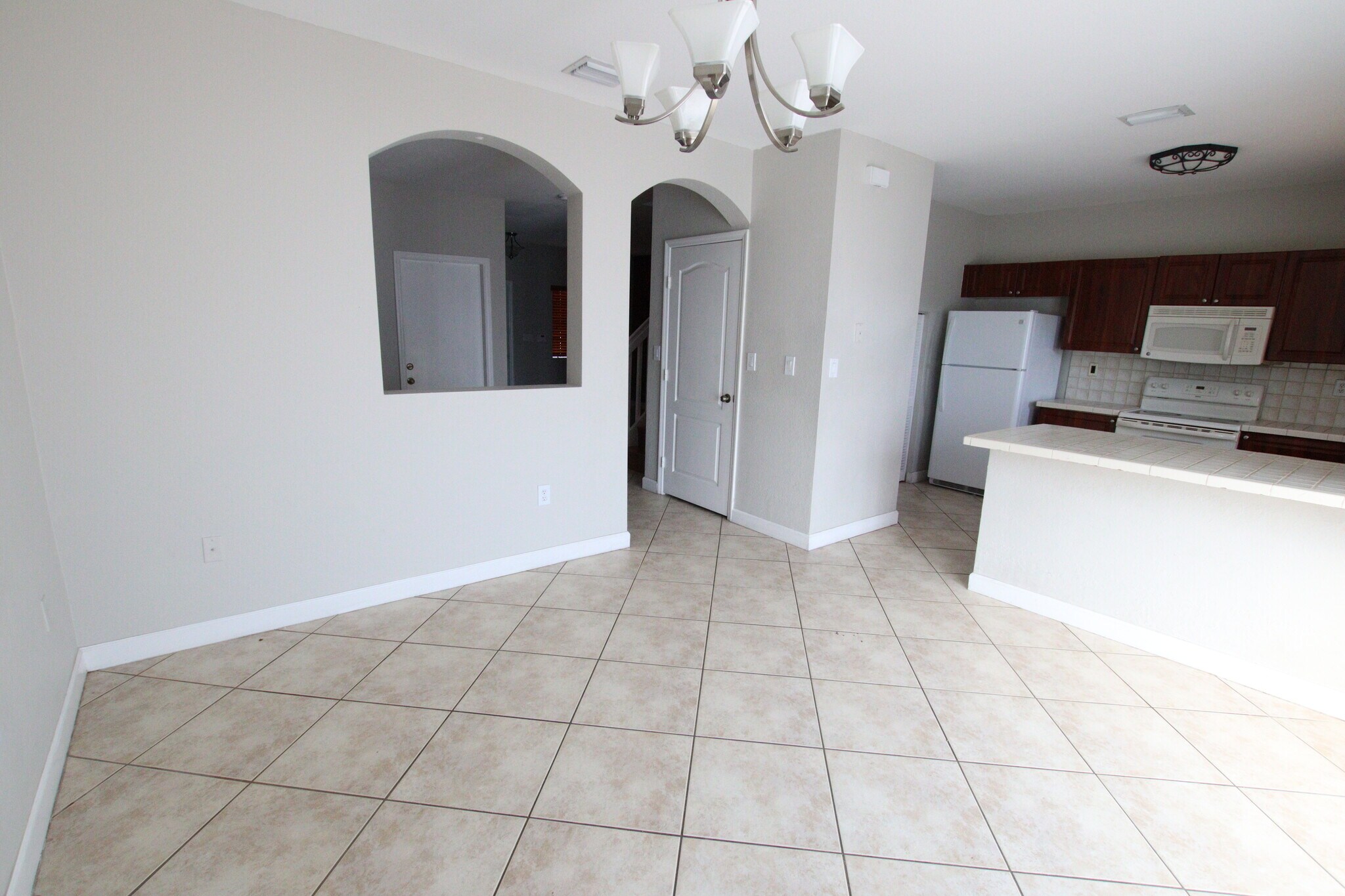 Building Photo - 14758 SW 9th Ln