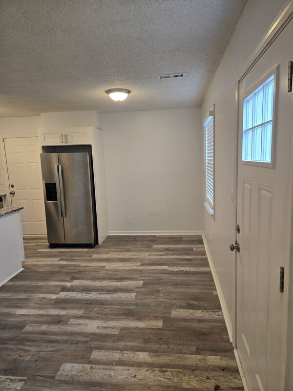 Building Photo - 1861 E 78th St