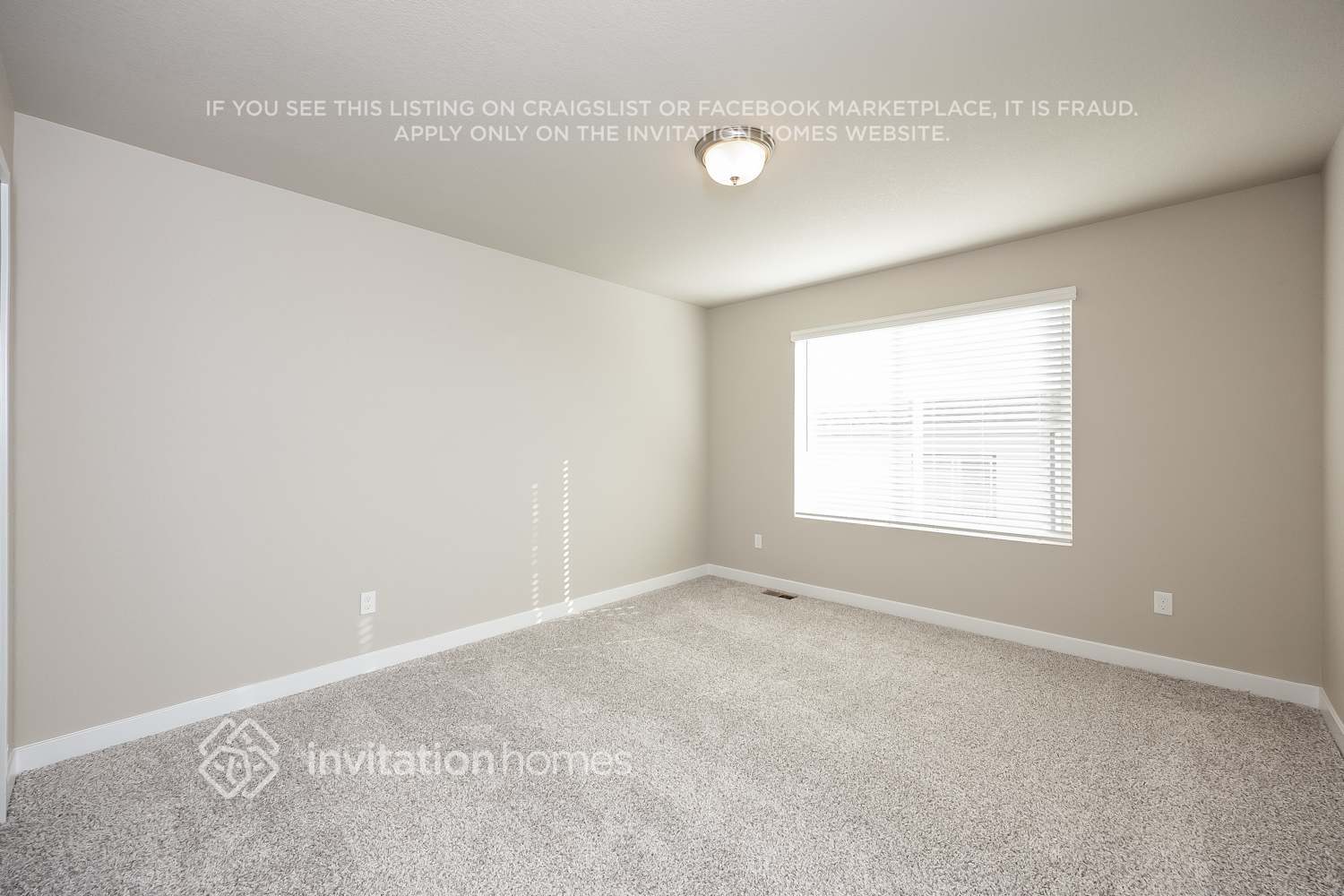 Building Photo - 13573 Arriba Dr