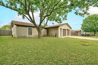 Building Photo - 509 Greenway Dr