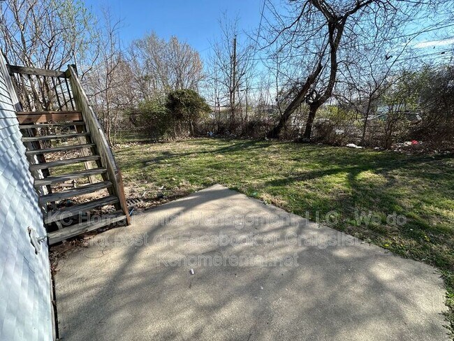 Building Photo - 1525 Jackson Ave