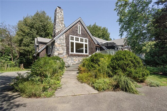 Building Photo - 72 Ledge Rd