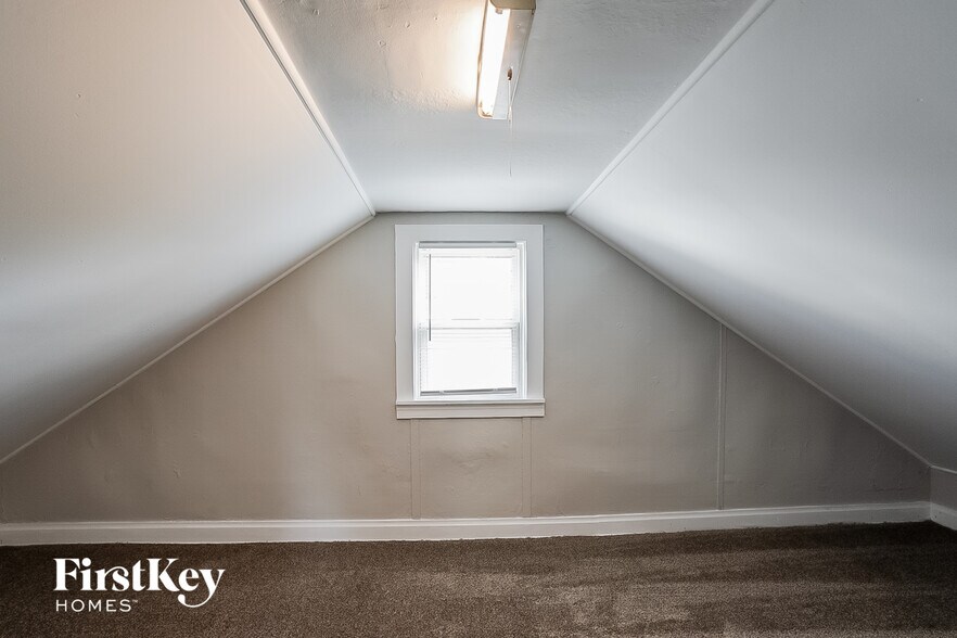 Building Photo - 113 N Metropolitan Ave