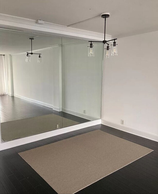 Building Photo - 1131 Stringers Ridge Rd