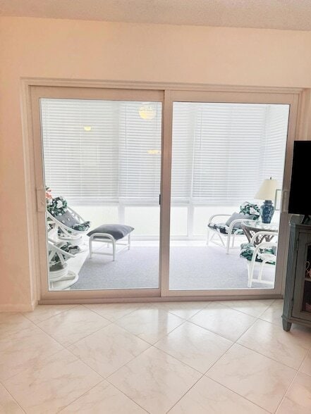 Building Photo - 2950 SE Ocean Blvd