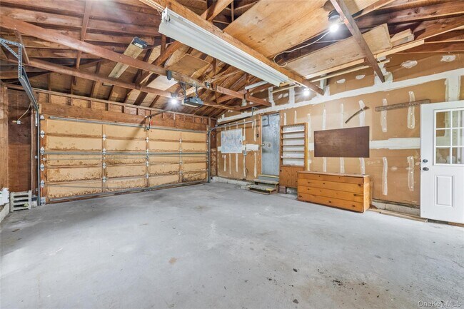 Building Photo - 23 Argonne Rd W