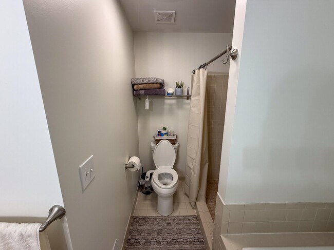 Building Photo - 38619 Watson Cir