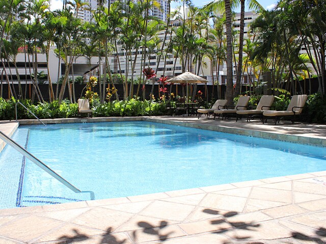 Building Photo - 343 Hobron Ln