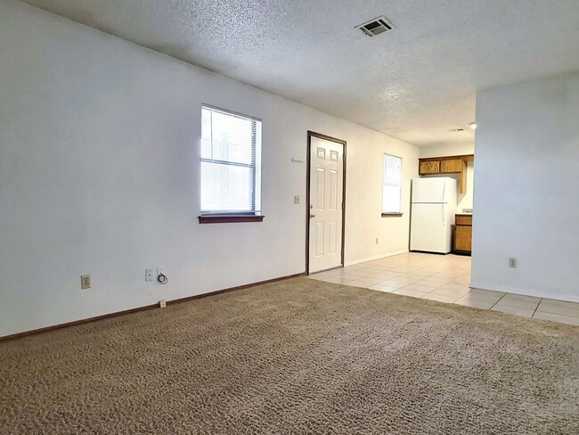 Building Photo - 1805 Sandrock Rd