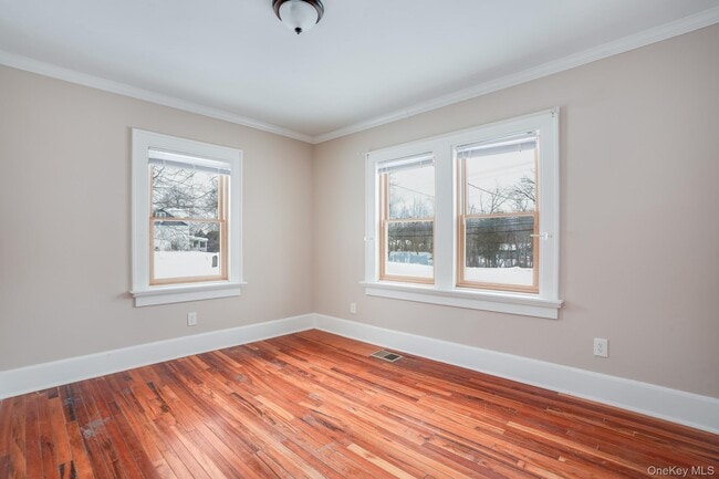 Building Photo - 18 Ketcham Dr