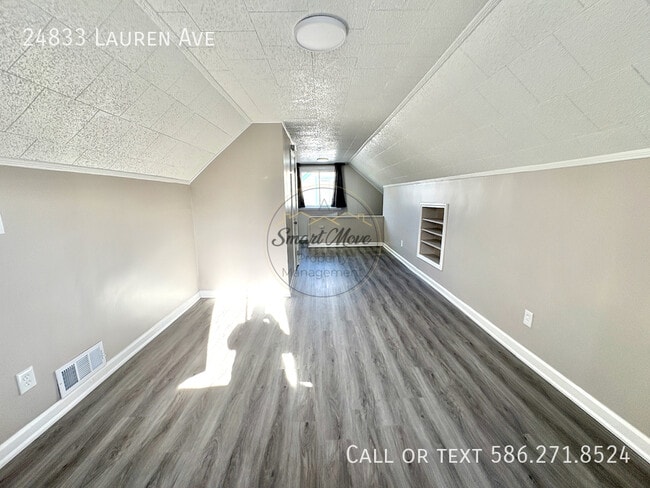 Building Photo - 24833 Lauren Ave