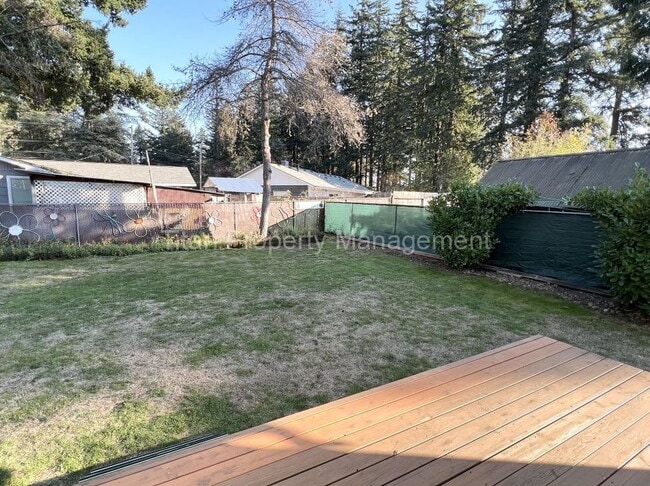 Building Photo - Charming 2-Bedroom Retreat in Portland – Cozy Living in 780 Sq Ft!