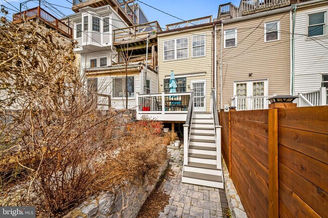 Building Photo - 2315 Eastern Ave