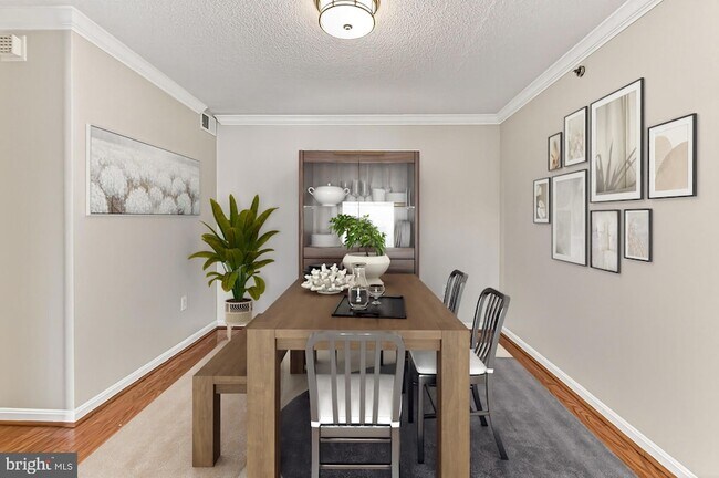 Building Photo - 2151 Jamieson Ave