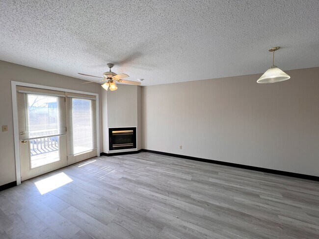 Primary Photo - 924 23rd Ave