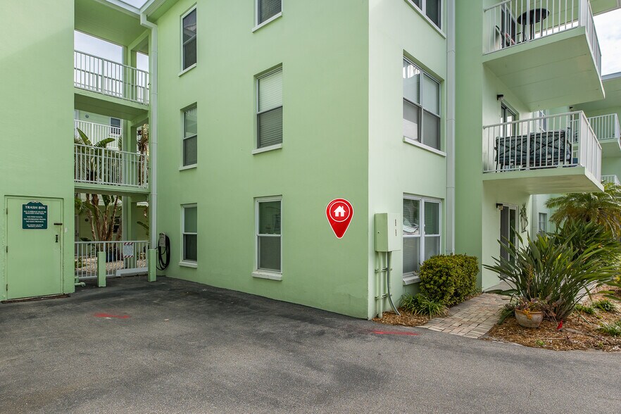 Building Photo - 464 N Paula Dr