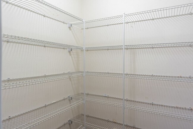 Building Photo - Spacious 5-Bed, 3.5-Bath Residence with 4,003 Sqft, Master on 1st Floor, Elegant Design, & Versat...