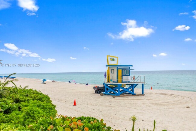 Building Photo - 2501 S Ocean Dr