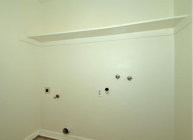 Building Photo - 1161 Filbert Ave