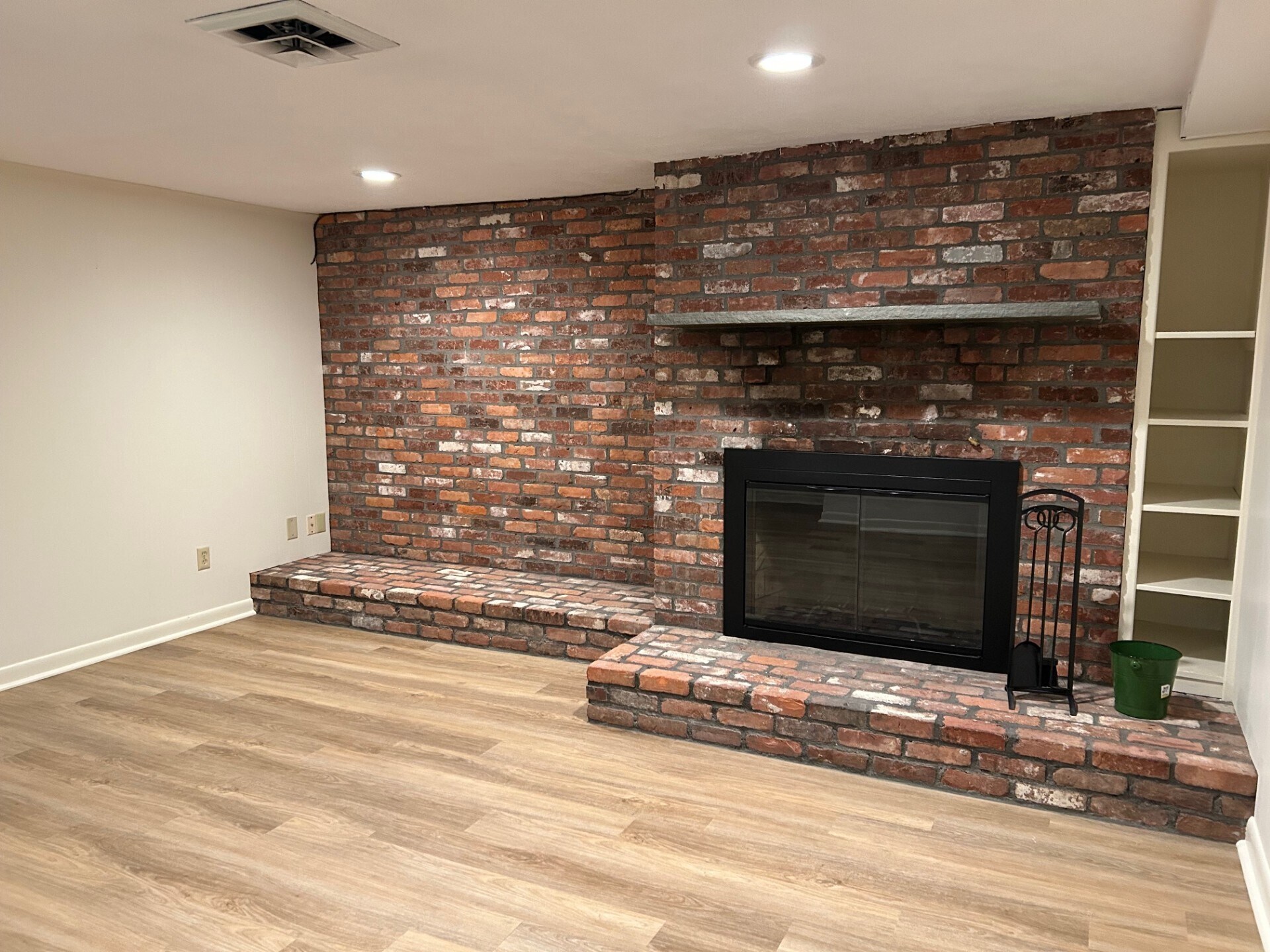 Family Room - 1764 Wedgewood Cmn
