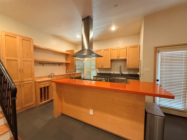 Building Photo - 4606 Austin St