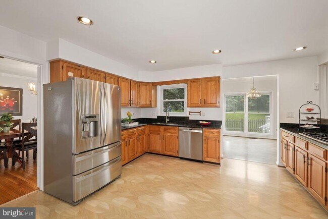 Building Photo - 14429 Stonebridge View Dr