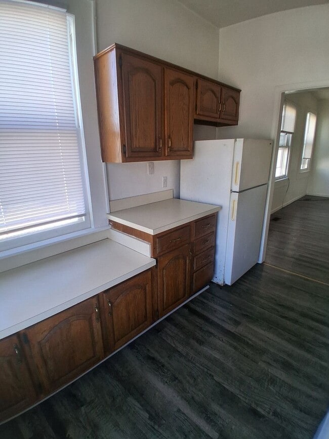 Building Photo - 431 County St