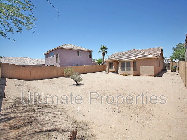 Building Photo - 2333 W Maldonado Dr