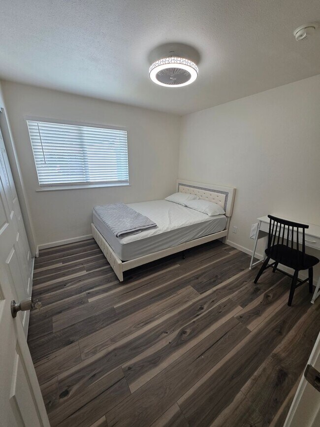 Building Photo - 3 BED 2 BATH HOME IN ANDERSON, ca