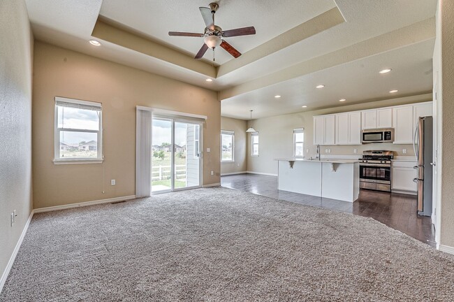 Building Photo - Stunning 5-Bedroom Home with Lake Views in...