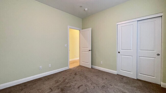 Building Photo - Exceptionally Maintained, Newer, Single Level 3-Bedroom Home with Air Conditioning in Serra Meadows