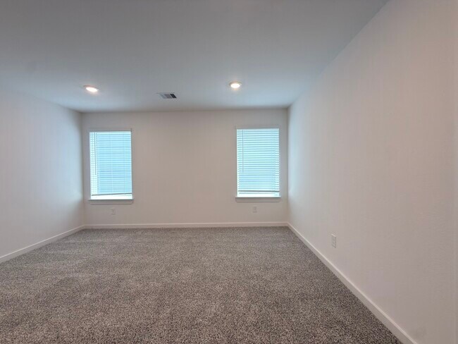 Building Photo - 3563 Lovebird Ln