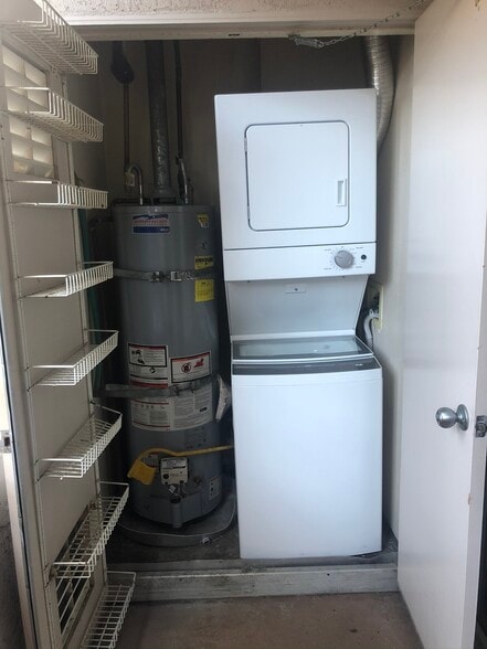 Building Photo - 3078 Broadway