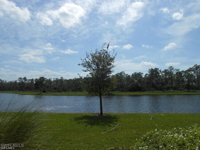 Building Photo - 9735 Acqua Ct