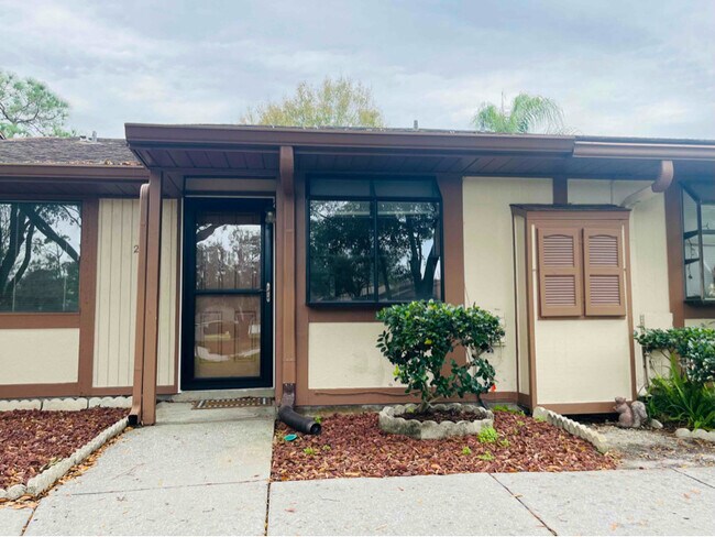 Building Photo - 202 Corkwood Ln