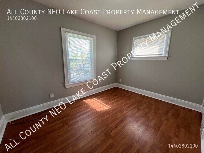 Building Photo - 3533 W 129th St