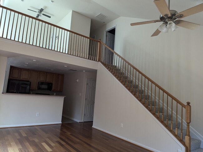 Building Photo - 2052 Astilbe Way