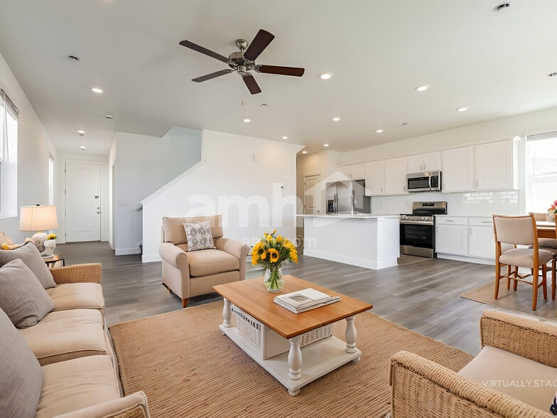 Building Photo - 10061 Potomac St