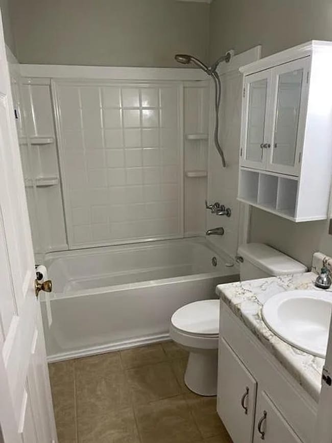 Building Photo - Cozy 3BR Ranch Home with Fenced Backyard in Springfield