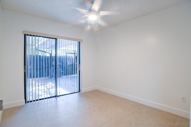 Building Photo - 1148 Summit Trail Cir