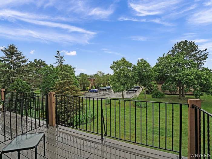 Building Photo - 205 Charter Oaks Dr