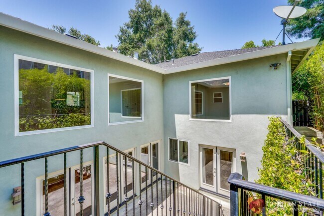 Building Photo - Stunning 3,278 square foot 4 Bedroom 3.5 b...