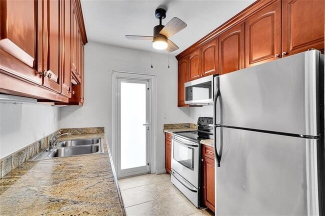 Building Photo - 2020 NE 56th St