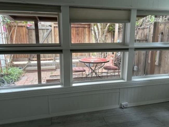 Building Photo - Studio By the Beach